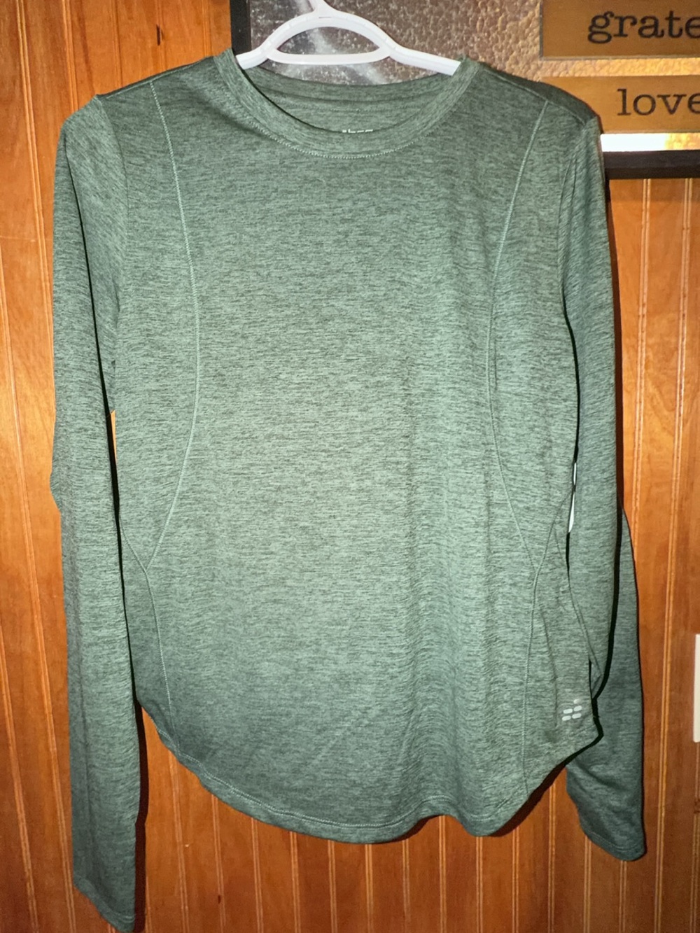 Women's Heathered Green Long-Sleeve Performance Shirt